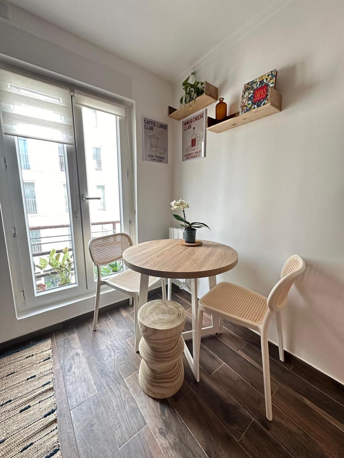 Modern Near Montmarte 2 Mins From Metro Chateau Rouge * Parigi
