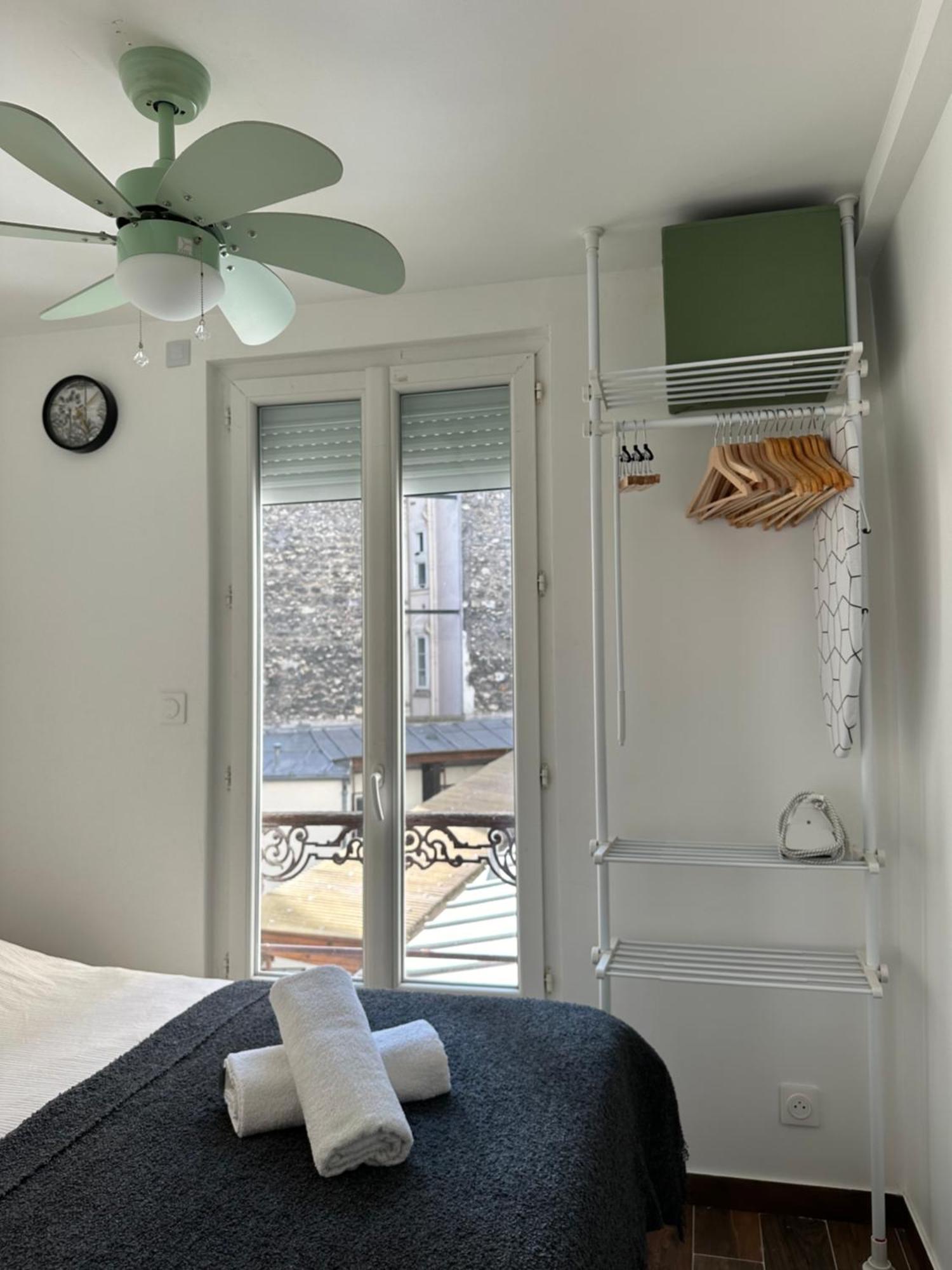 Appartamento Modern Near Montmarte 2 Mins From Metro Chateau Rouge Parigi